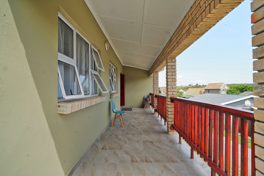 4 Bedroom Property for Sale in Cosy Corner Eastern Cape